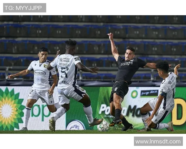 法马利康队迎战费雷拉期待激烈对抗与精彩表现 法马利康队迎战费雷拉期待激烈对抗与精彩表现