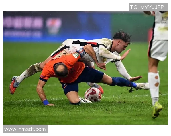 马圭领衔对决柔佛球队展现实力与风采的精彩较量